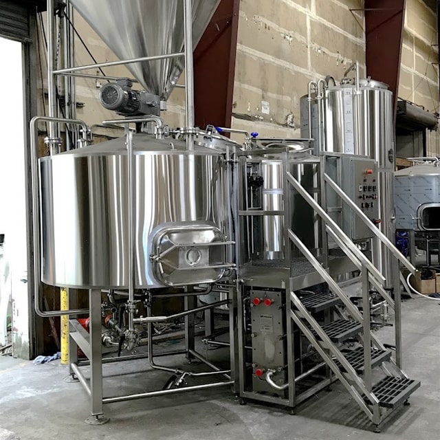 Anpassad mikrobryggeriutrustning Kommersiellt använd Stort professionellt bryggsystem Ölbryggeri Från 100L Till 5000L