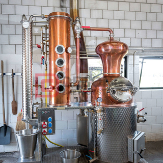 300L kopparalkoholdestilleriutrustning Sprittillverkningsmaskin DEGONG Column Still